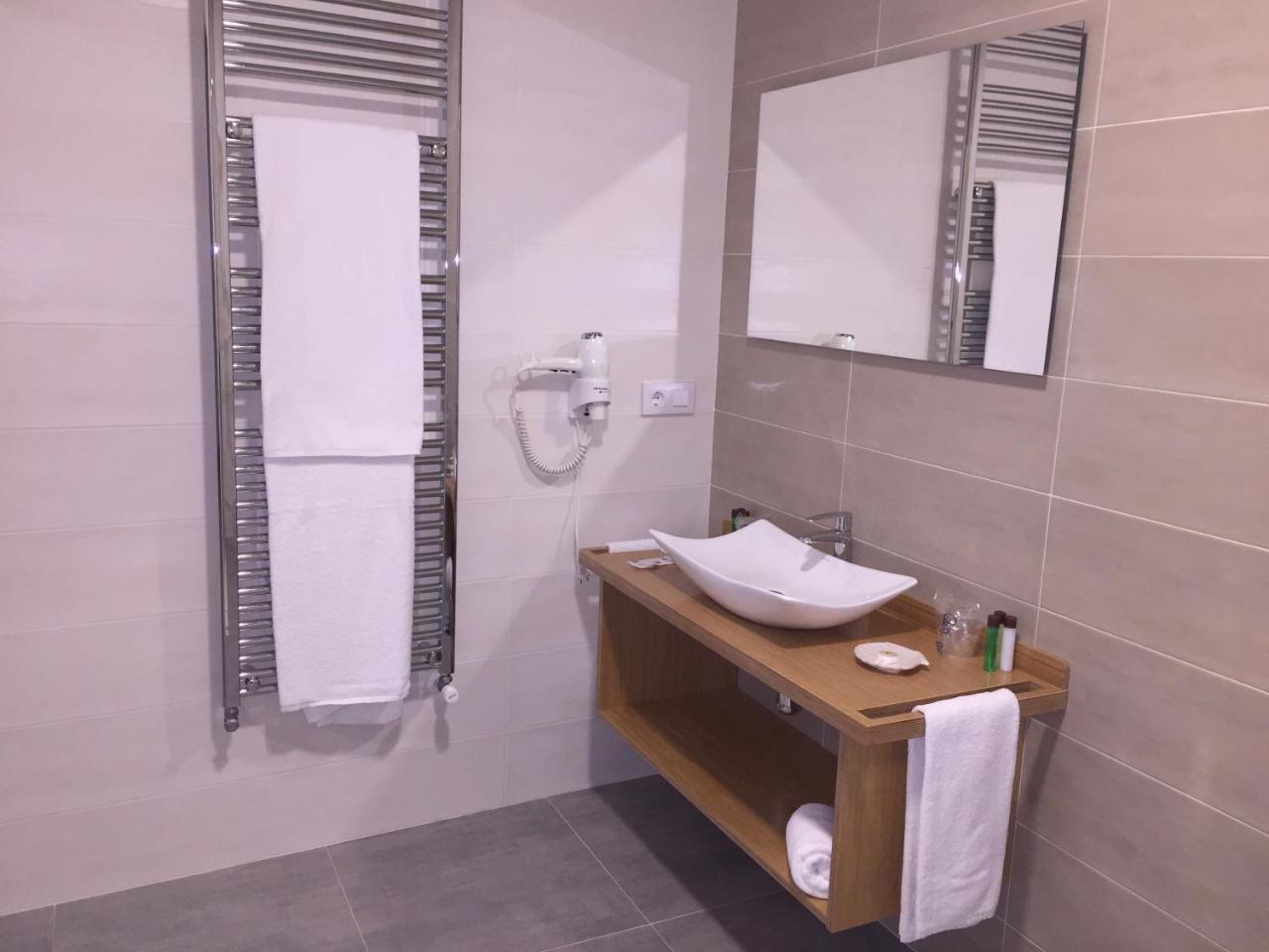 Hotel 塞拉诺瓦 外观 照片